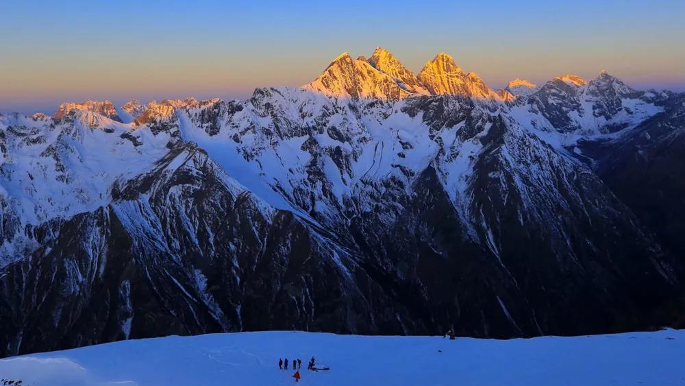 人生必走的经典户外线路,中国最虐的徒步线