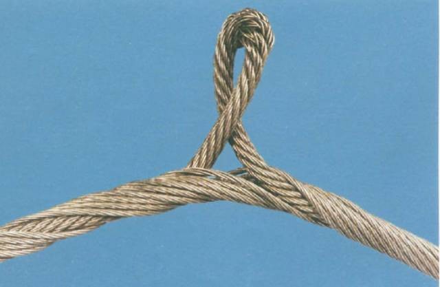 电工失误操作导致触电实例,低压触电脱离电源方法及注意事项