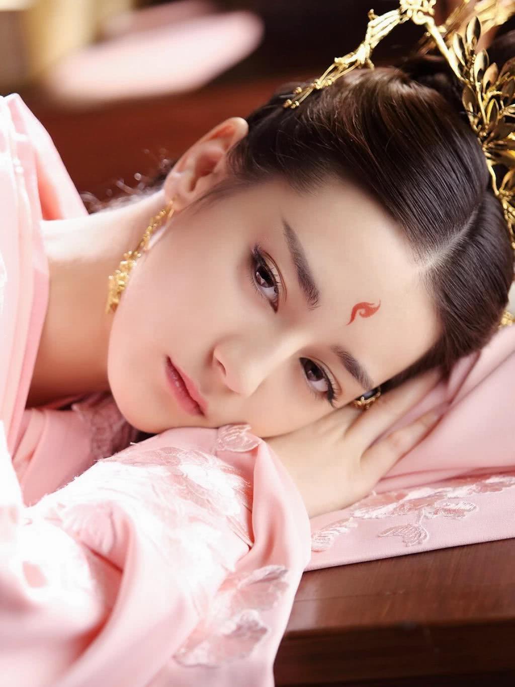 八位最惊艳的古装女子图片手绘,明星手绘壁纸古装