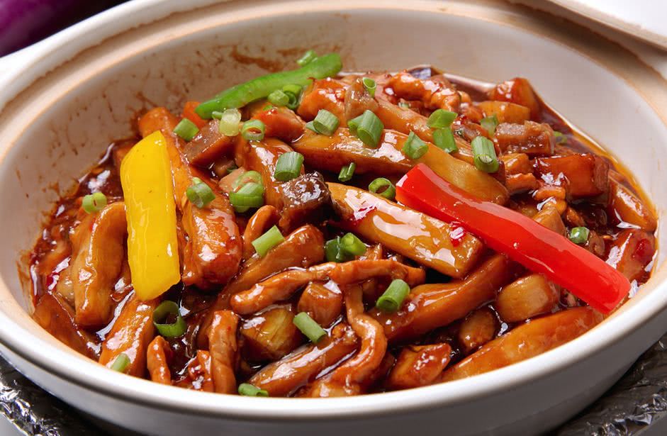 白菜帮做辣白菜,腌制酸辣白菜帮的快捷做法