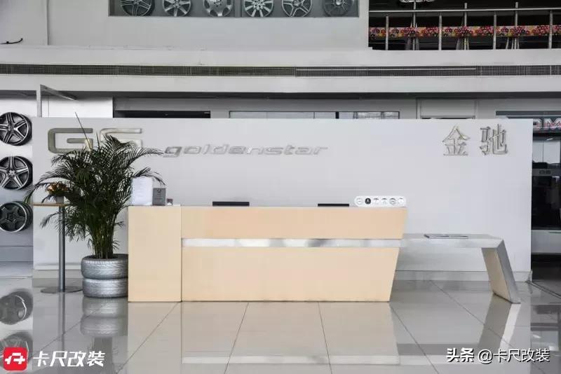 MOMO终于有总代理了可以买到靠谱赛车装备了