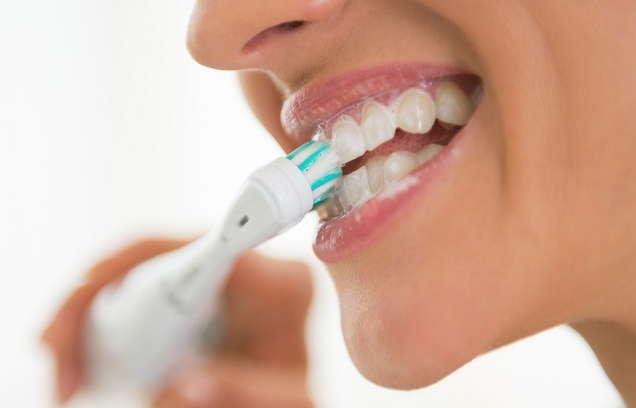 早上起来嘴臭怎么解决吃什么药,早上起来嘴里异味难闻怎么办