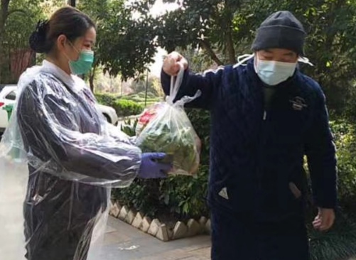 抗击疫情为业主保驾护航,抗击疫情为爱心人士点赞