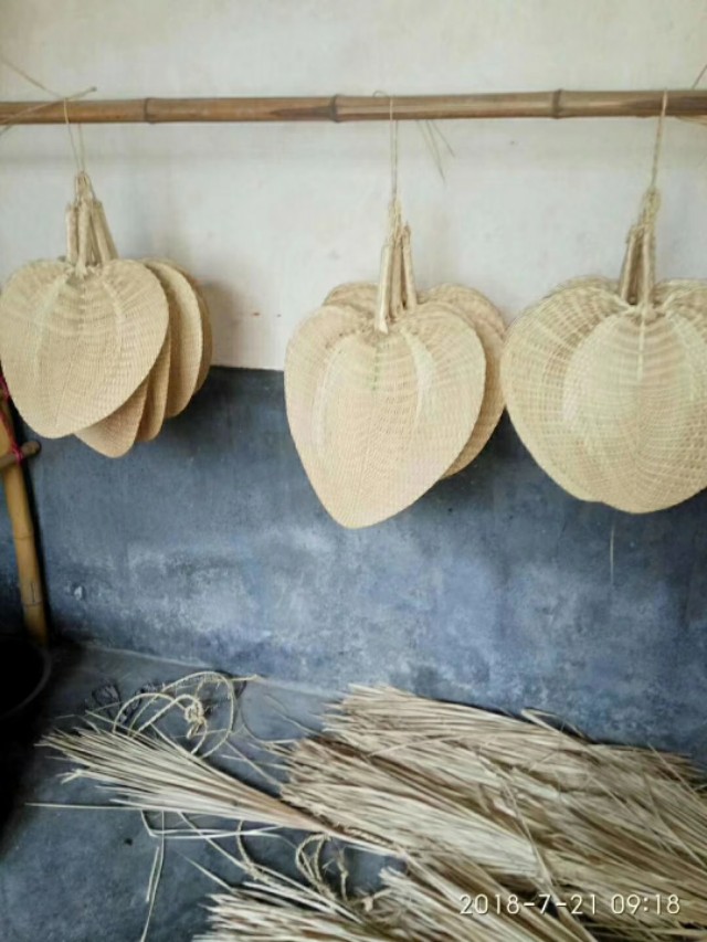 一把蒲扇轻摇旧时光,一把蒲扇朗读