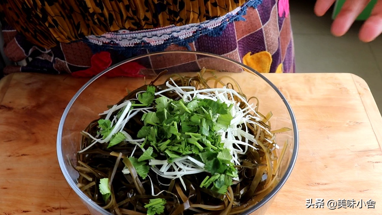 凉拌海带丝里面加什么可以去腥味,凉拌海带丝怎么去掉海带丝的腥味