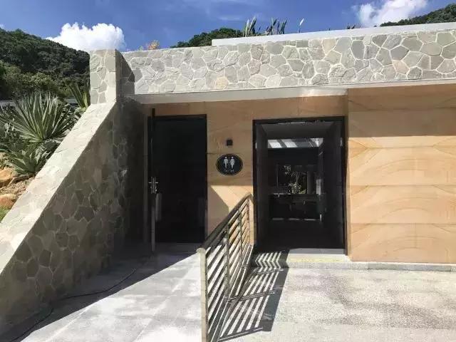 深圳，一个连拉屎都要发朋友圈的城市