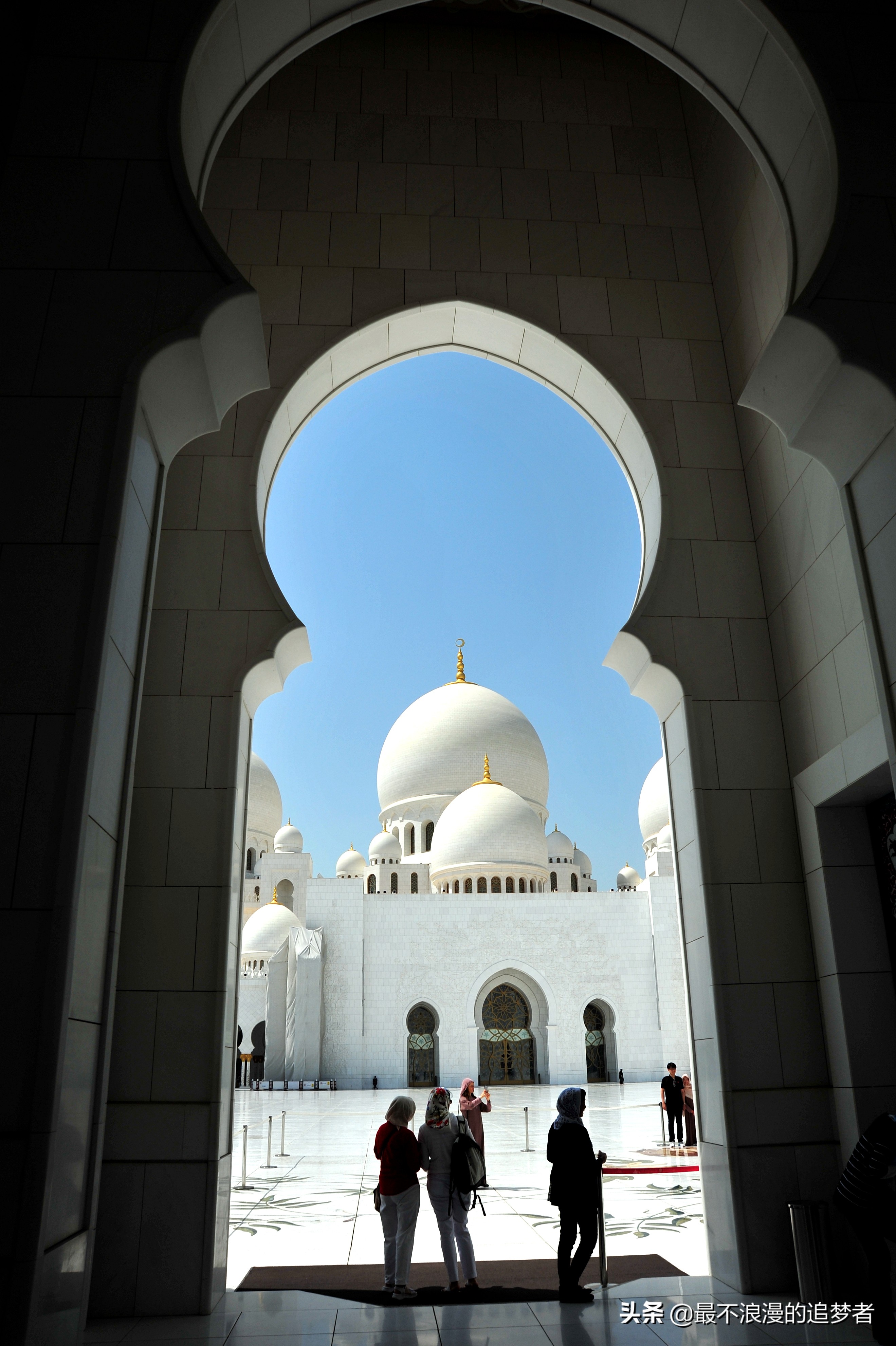 阿联酋谢赫扎耶德清真寺旅游,迪拜谢赫扎耶德路旅游