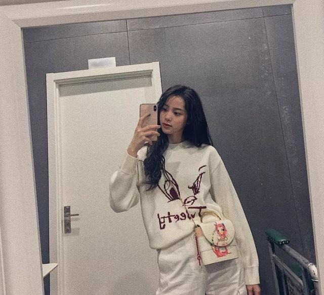 春节要到了，终于找到一款最棒的小红包“蔻依鼠年款”很讨喜