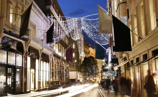 鐨囧鐨勫ア鍗庝笌灏婅吹,涓栫晫鐨囧寰$敤娓呭崟