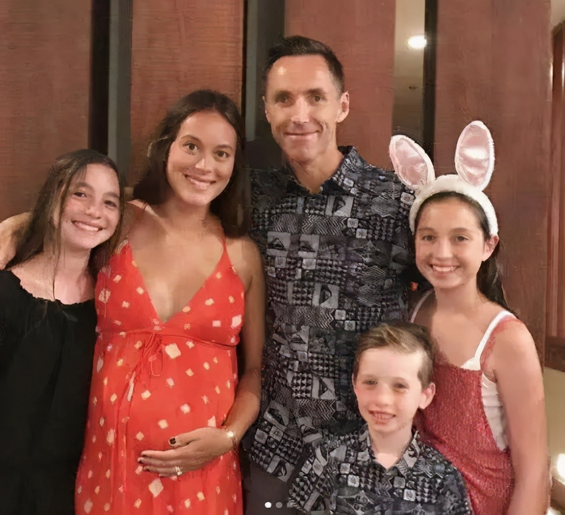 NBA最疯狂的“绿帽”！两连MVP白人夫妇，却生下黑人儿子