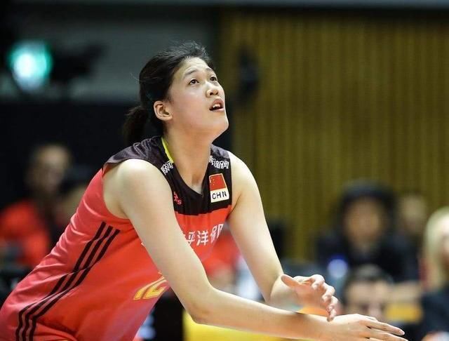 中国女排领军人物朱婷的辉煌历程,朱婷获誉中国女排