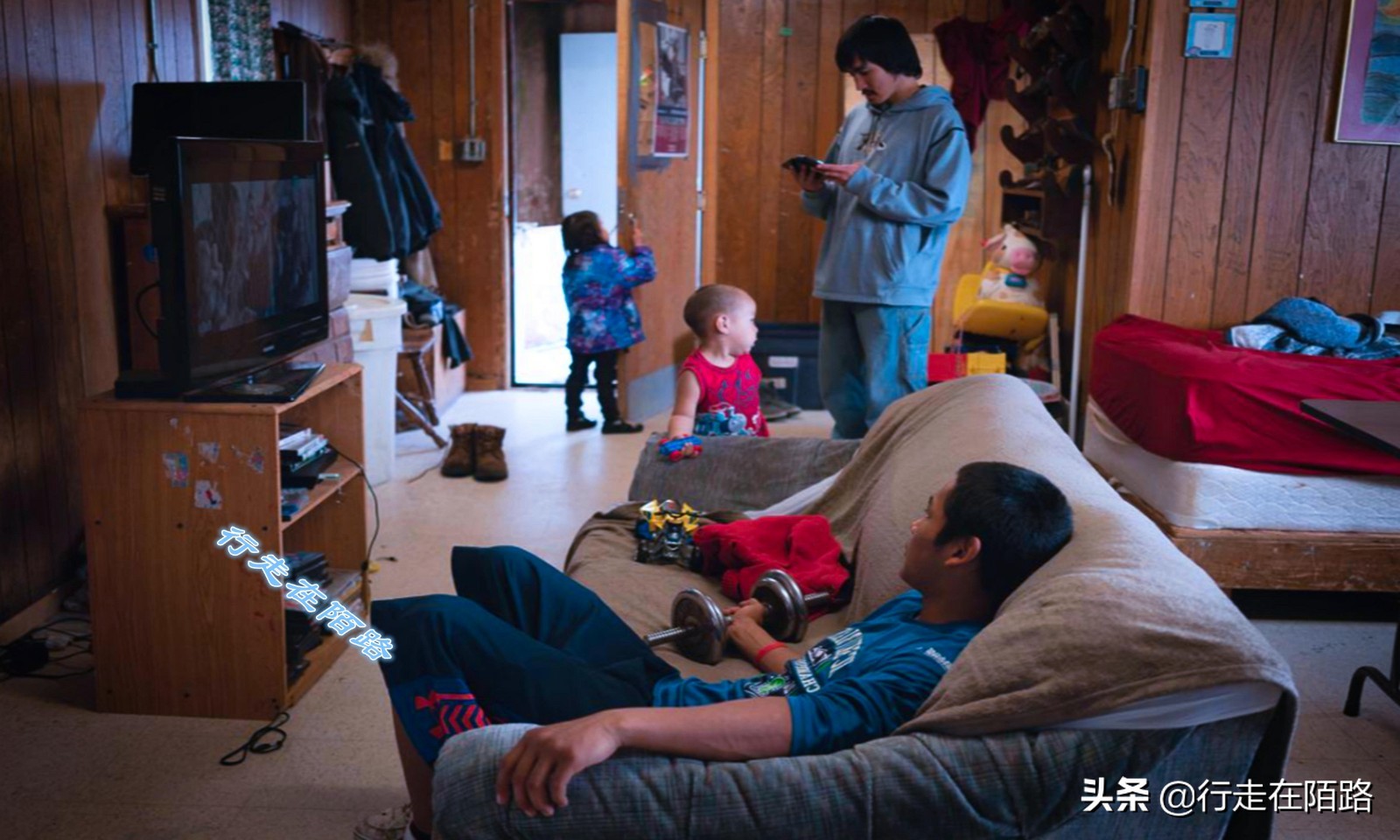 俄乌两国距离多少公里,美俄距离仅4公里