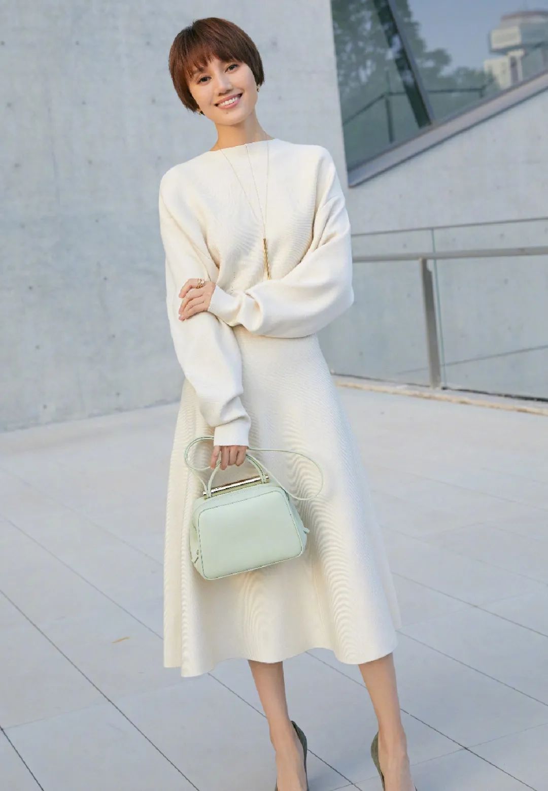 你的五官看起来很好画,你的五官是什么风格