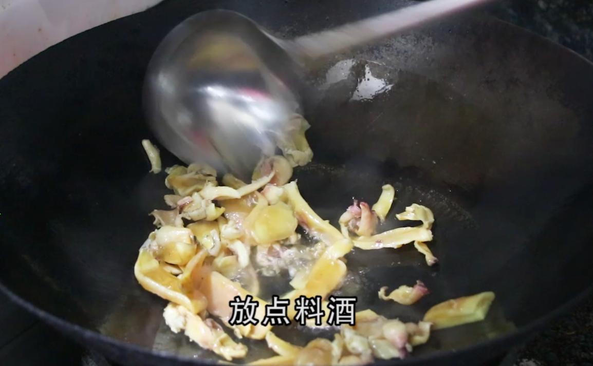 一岁宝宝辅食墨鱼排骨汤做法大全,墨鱼怎么做好吃最有营养