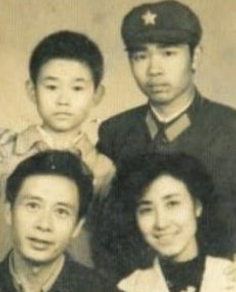 曾经的草根怎么样了,刀郎为什么突然走红之后销声匿迹