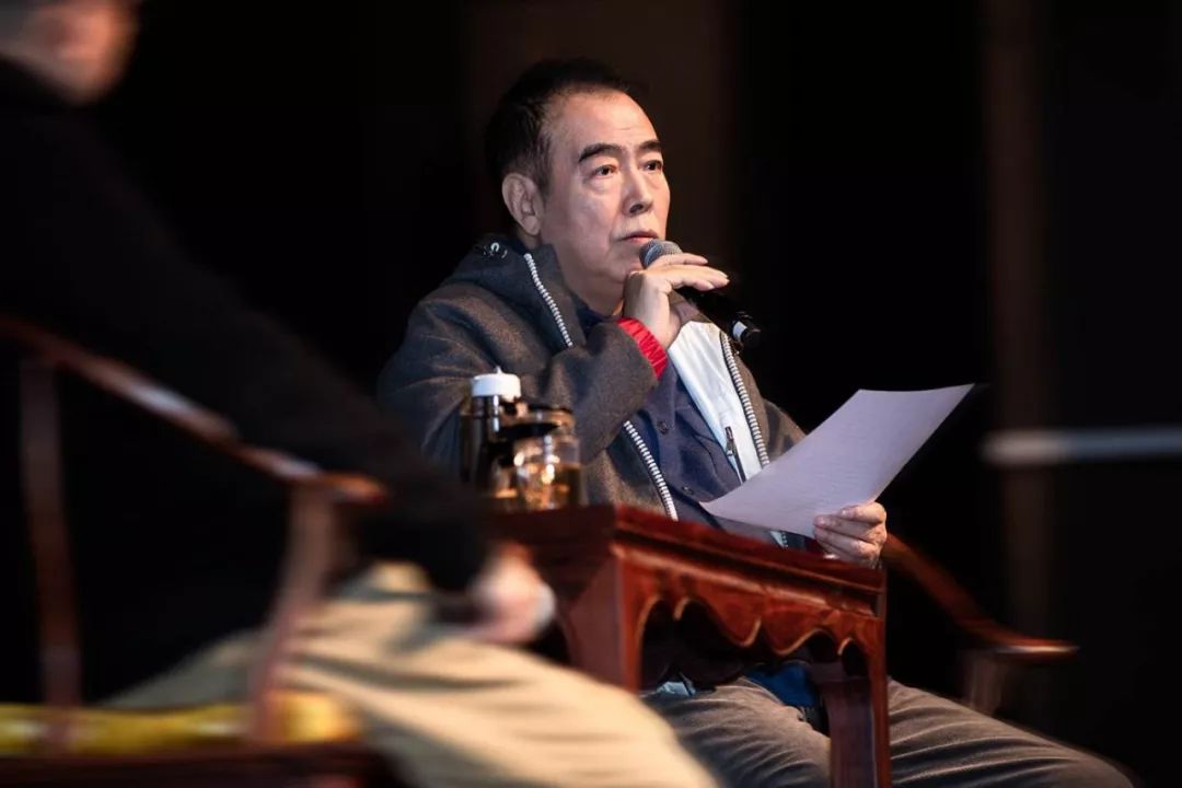 导演界有比张艺谋地位还高的吗,比张艺谋更老牌的导演有谁