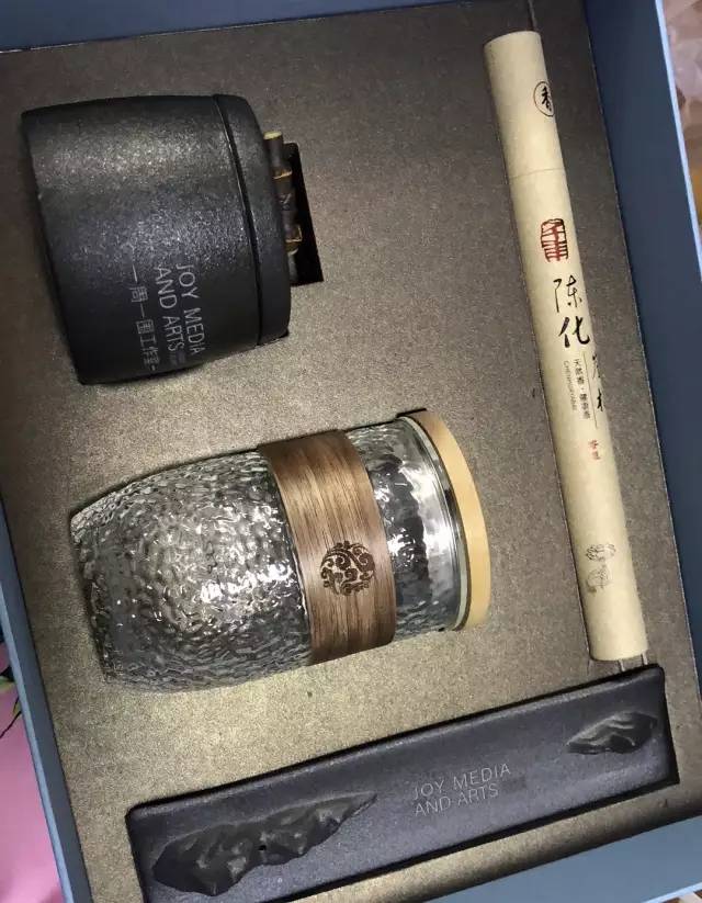 明星春节时期送礼物,明星春节礼物推荐