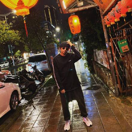 yeezy几百块,一双yeezy正品椰子鞋多少钱