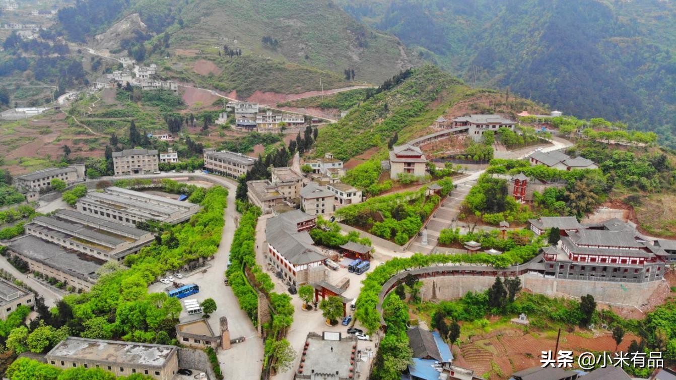 走进酒厂寻香觅味体验白酒文化,探访酱酒酒厂