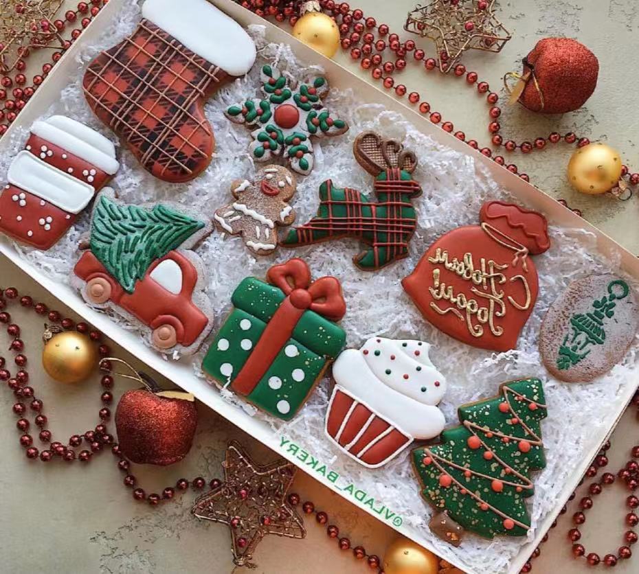 圣诞送女朋友什么比较实用,在恋爱期间圣诞送什么给女朋友