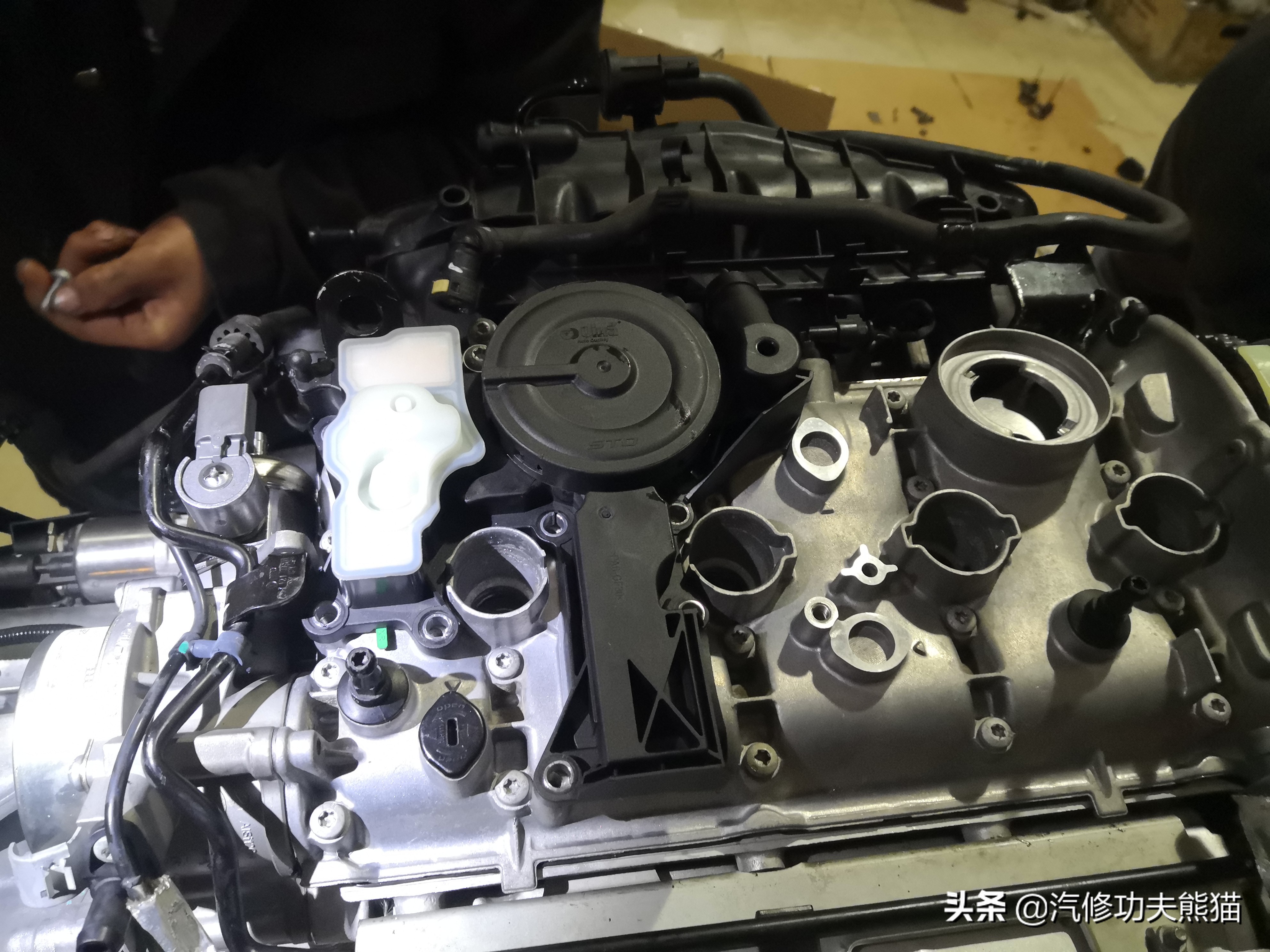 dsg双离合起步抖动有异响,大众帕萨特3.0v6发动机烧机油