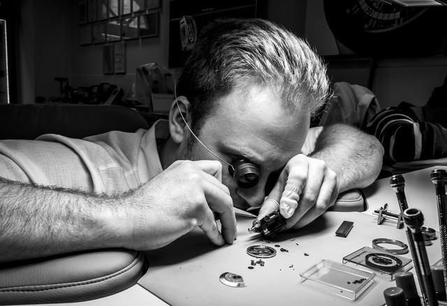 瑞士查获37吨顶级复刻名表事件,瑞士查扣劳力士