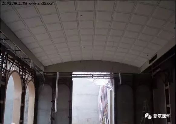 轻钢龙骨石膏板造型吊顶施工视频,石膏板天花吊顶施工全过程