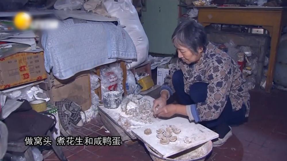 儿子炒股亏损80万,儿子炒股失败后失踪母亲赚钱还债