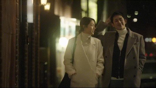 孙艺珍金智秀最相似的图片,崔智友同款风衣