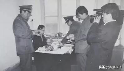 系列抢劫杀人案侦破纪实,上海1994年特大抢劫案