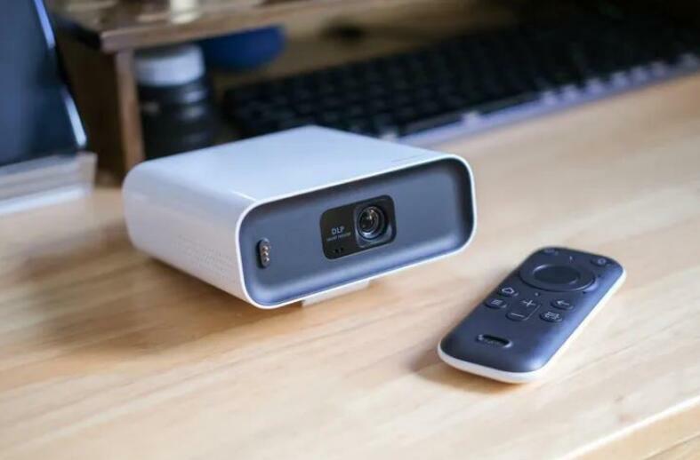 投影仪怎么选家用投影仪10大品牌,家用激光投影仪哪个品牌最好
