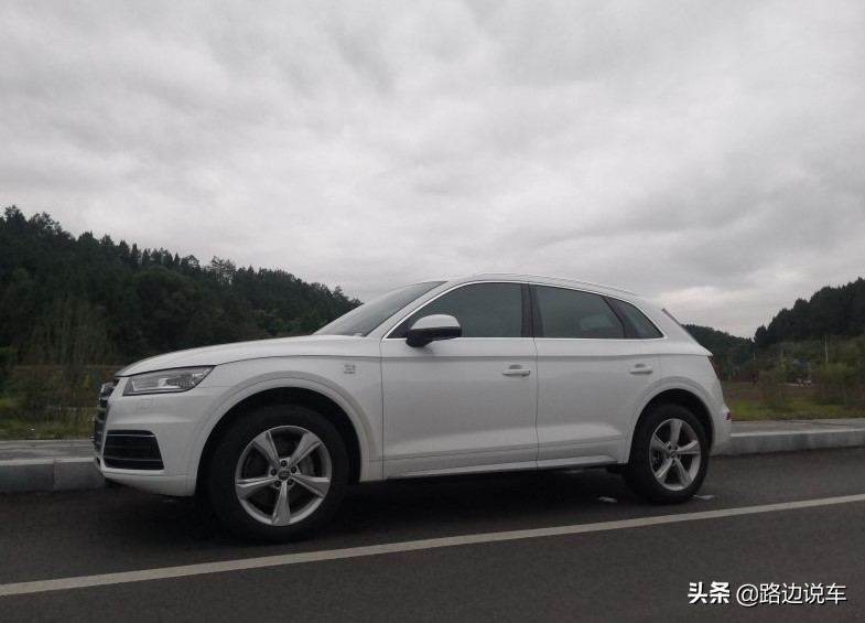 新款奥迪q5l丐版最终价格,33万左右奥迪q5提车