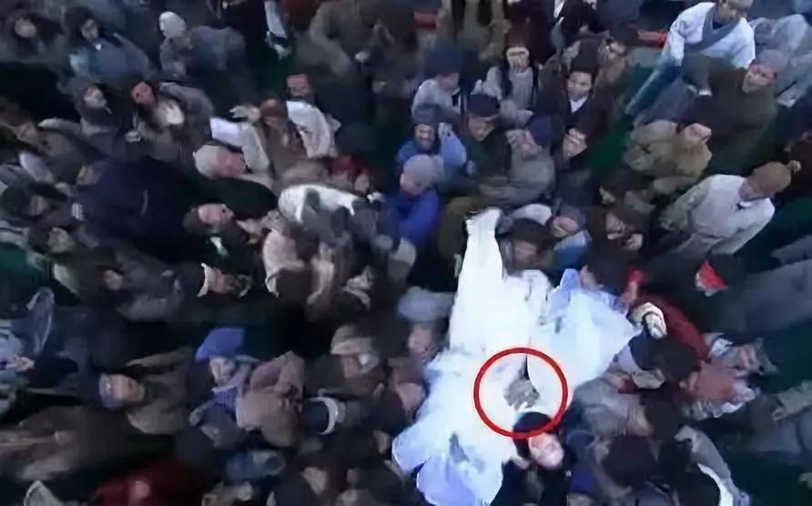 鐢靛奖涓渶姣佷笁瑙傜殑鐗囨,鐩樼偣鐢靛奖姣佷笁瑙傜殑鐗囨