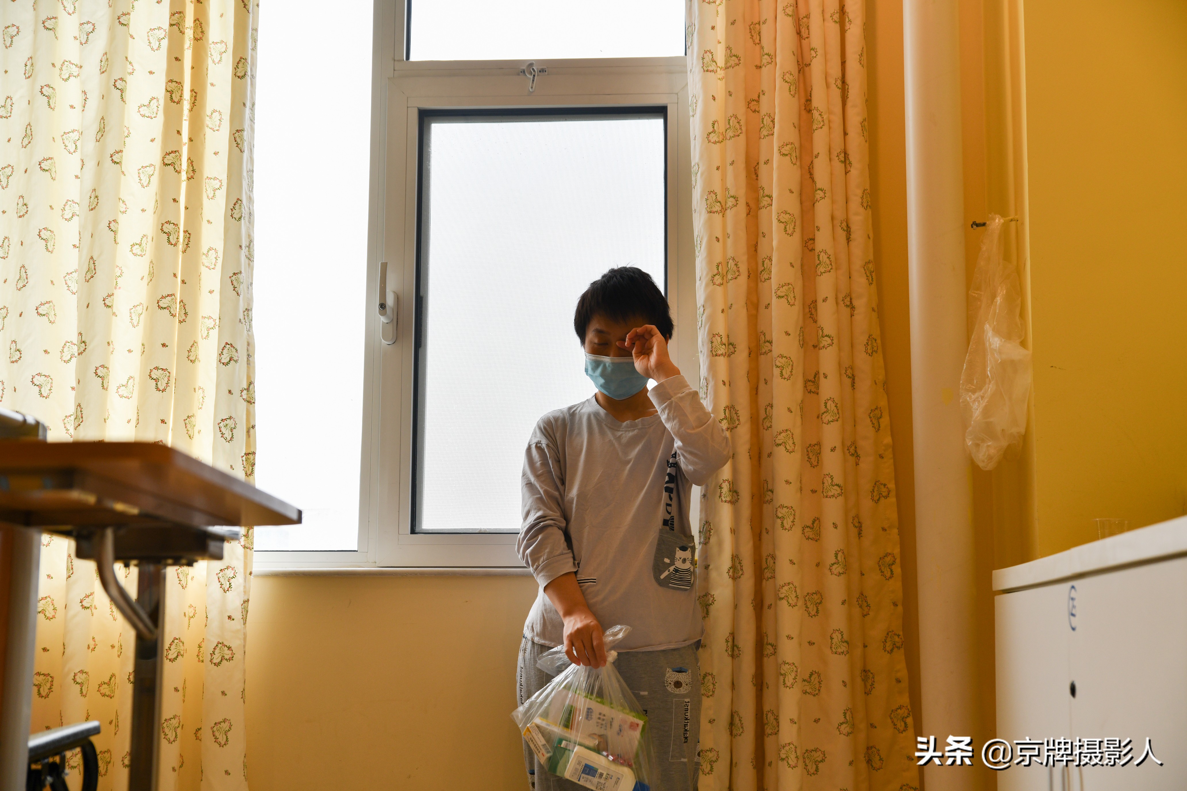 宝宝过敏挠痒,宝宝皮肤过敏需要即刻去医院吗