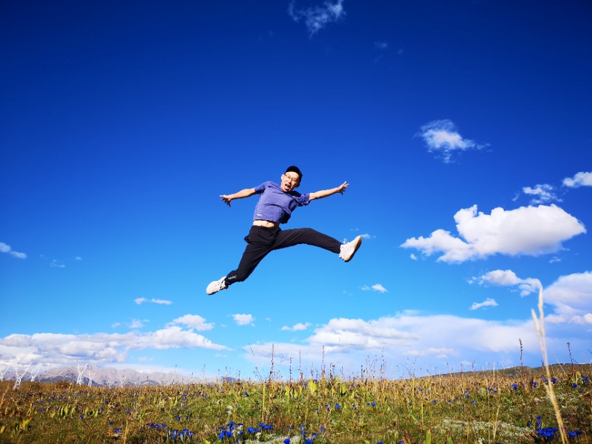 稻城亚丁在哪个城市,稻城亚丁几月份去最好海拔多高