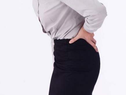 老人坐骨神经痛的症状和治疗方法,坐骨神经痛单侧屁股痛怎么治疗呢