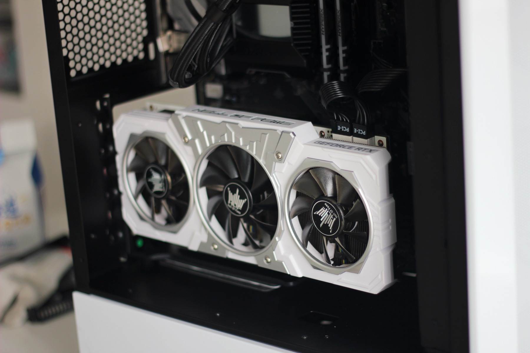 技嘉z590小雕pro评测,技嘉z590丐版评测