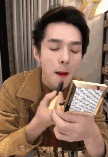 天不怕,地不怕,就怕“口红一哥”李佳琦OhMyGod!