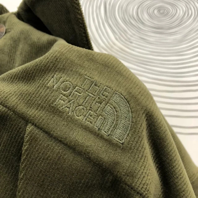 加拿大鹅羽绒服被谁收购,加拿大鹅被中国收购了吗