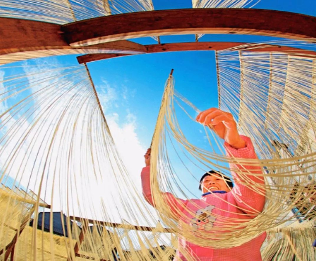 吐鲁番的葡萄熟了的景色,吐鲁番的葡萄熟了美丽的风景