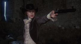 他把偶像拉下神坛