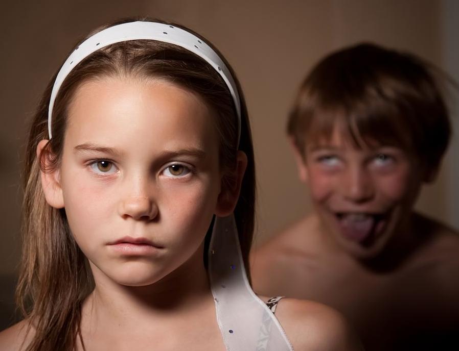 家长对孩子恶作剧怎么办,孩子爱恶作剧家长又该怎样去疏导