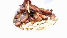 家常大肉面,让您馋到流口水的大肉面