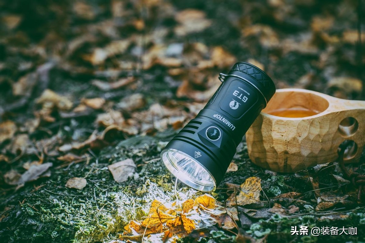 三眼小钢炮手电筒亮吗,三眼小钢炮强光