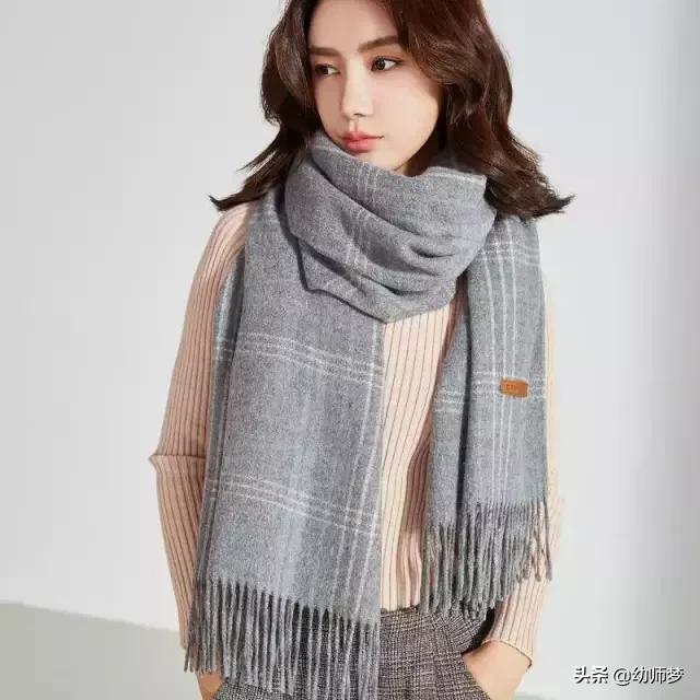 冬天的围巾选这几条时髦又保暖,围巾最好看十种搭配