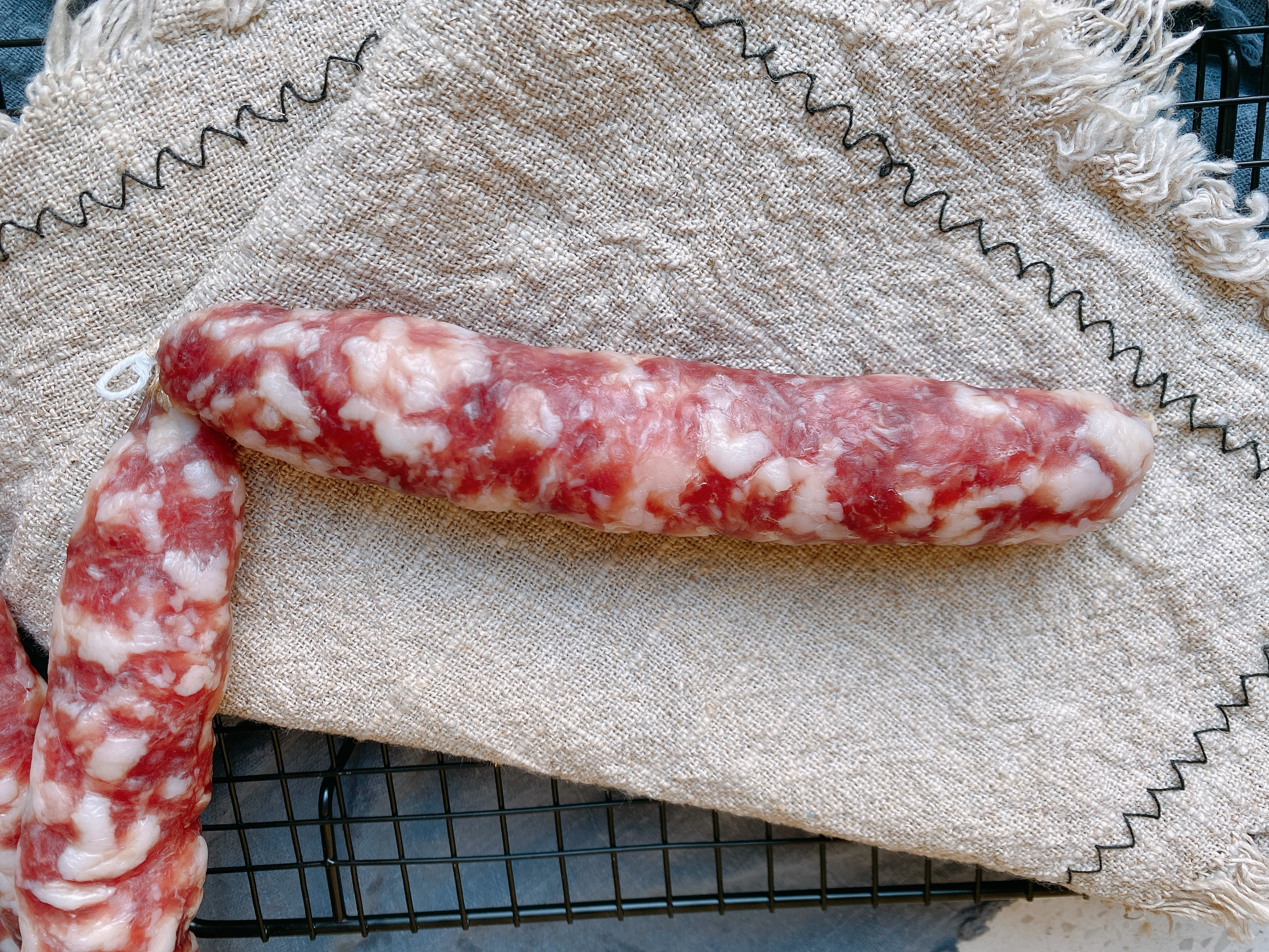 灌香肠配料秘方5斤教程,灌香肠4斤香肠的制作方法和配方