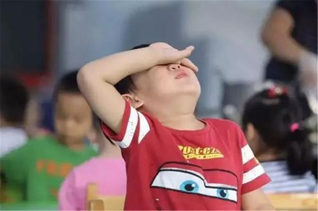 宝宝上幼儿园哭多久才适应,上幼儿园老是哭适应能力差怎么办