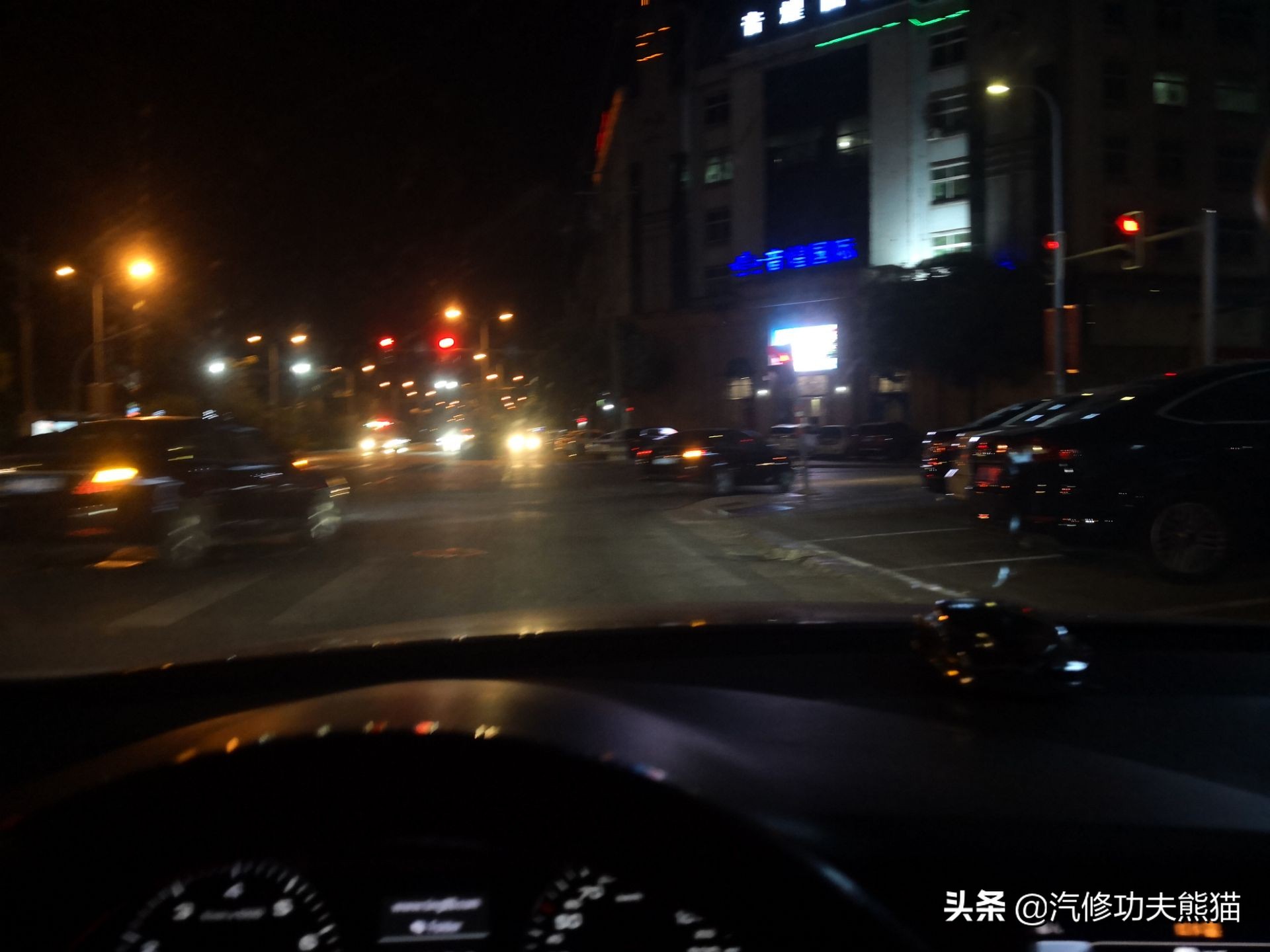 奥迪a6l烧机油1000公里烧多少正常,老a6l烧机油严重