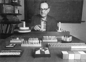 这个泡妞打架半辈子的富二代，仅用一年便拿下了诺贝尔奖