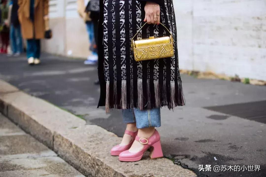 买包要买名牌还是便宜的好,买包买经典款还是新款